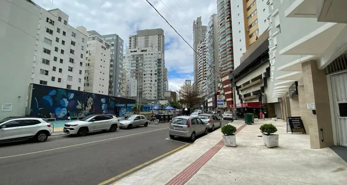 Apartamento Ao Lado Do Shopping Atlantico Balneario Camboriu 0*,  Brazil